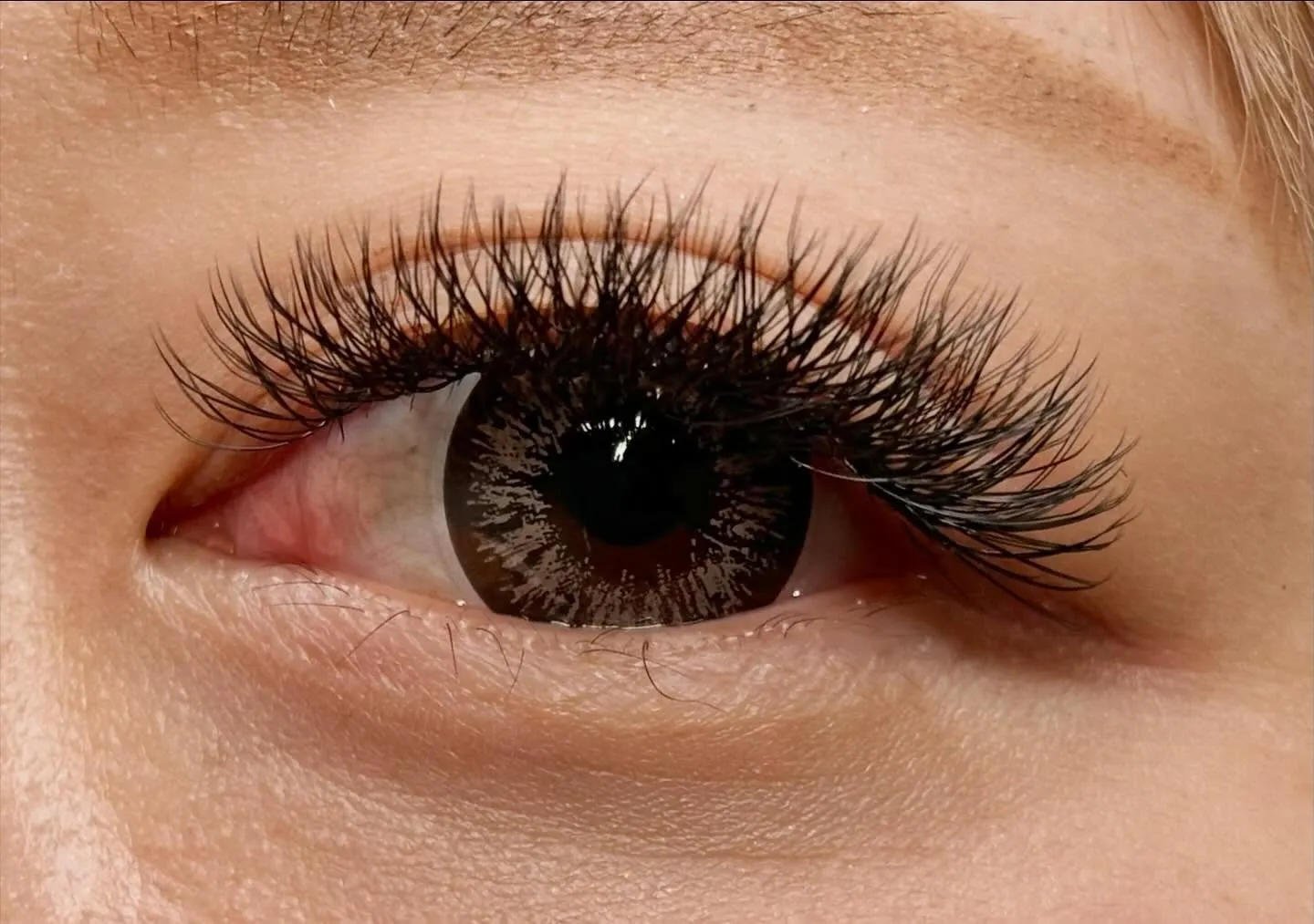 サロンドメイドのフジタジュリです！