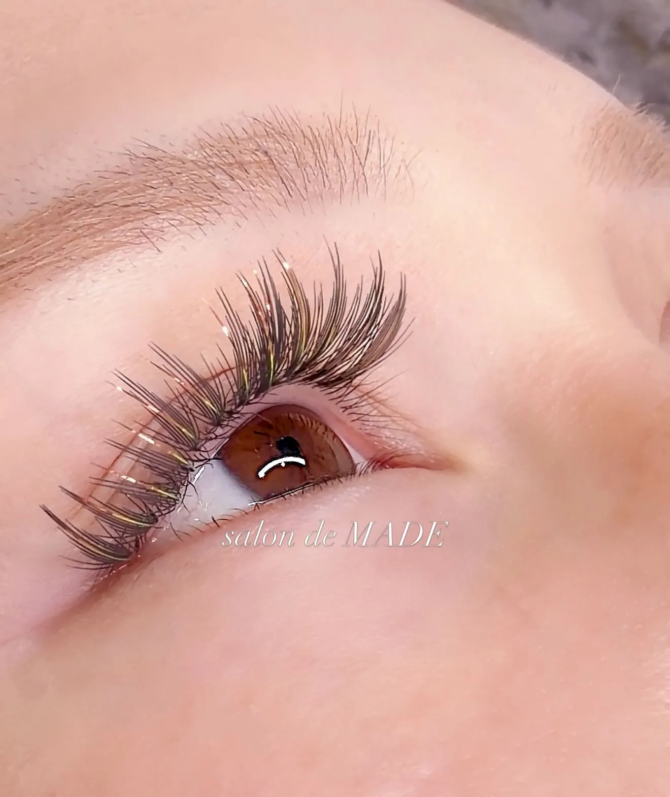 光をまとって表情を変わる